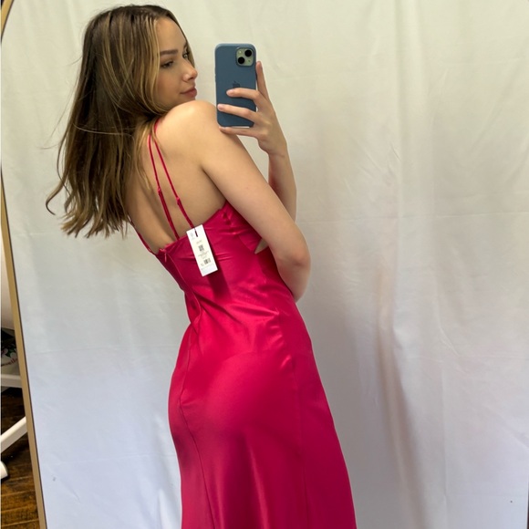 Dynamite satin midi dress - Picture 4 of 6